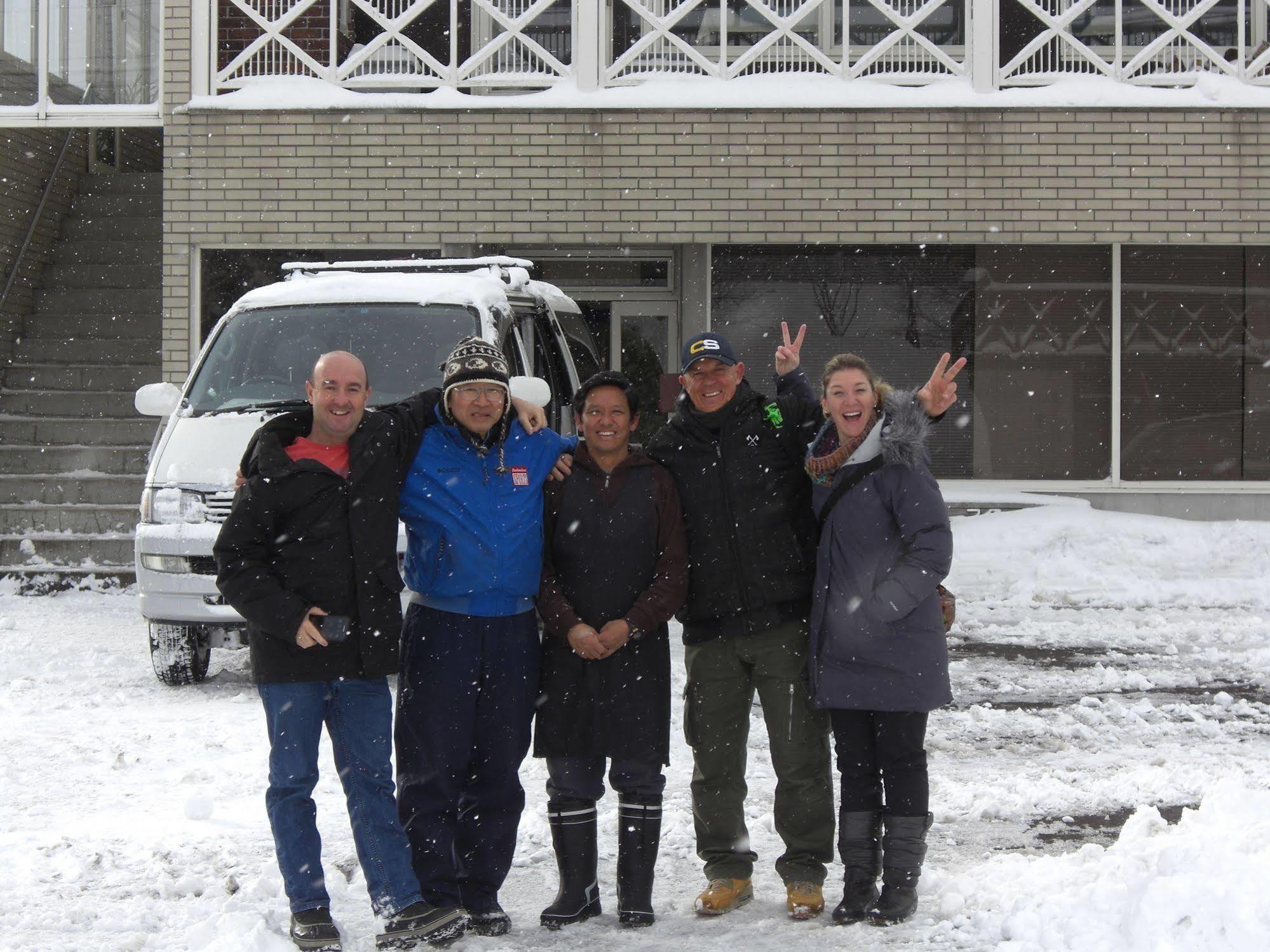 Akakura Yours Inn Myoko Exteriér fotografie